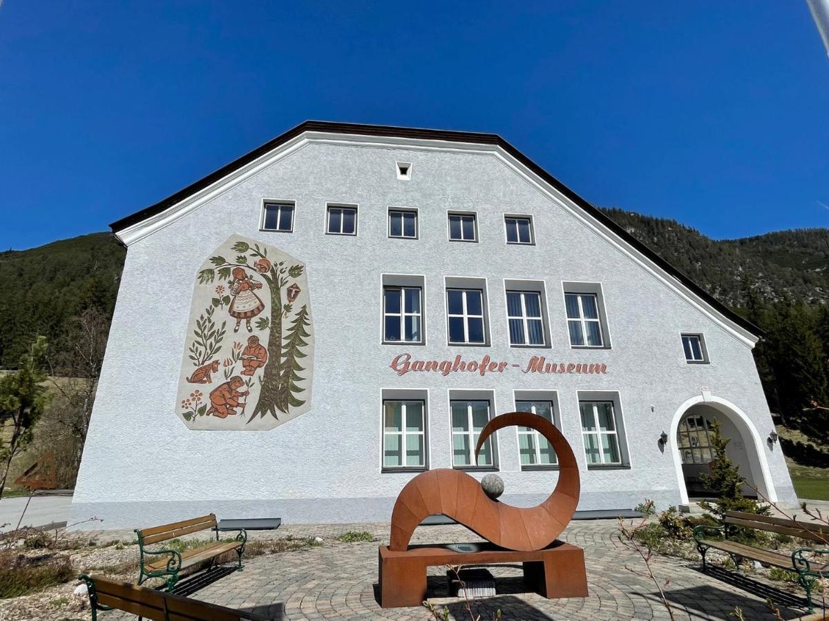Adlerhof Apartment Лойташ Екстериор снимка
