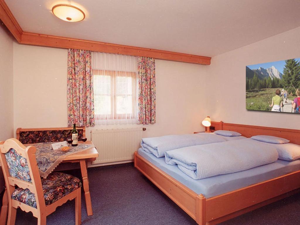 Adlerhof Apartment Лойташ Стая снимка
