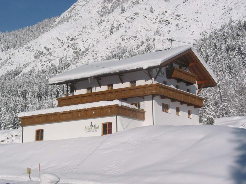 Adlerhof Apartment Лойташ Екстериор снимка