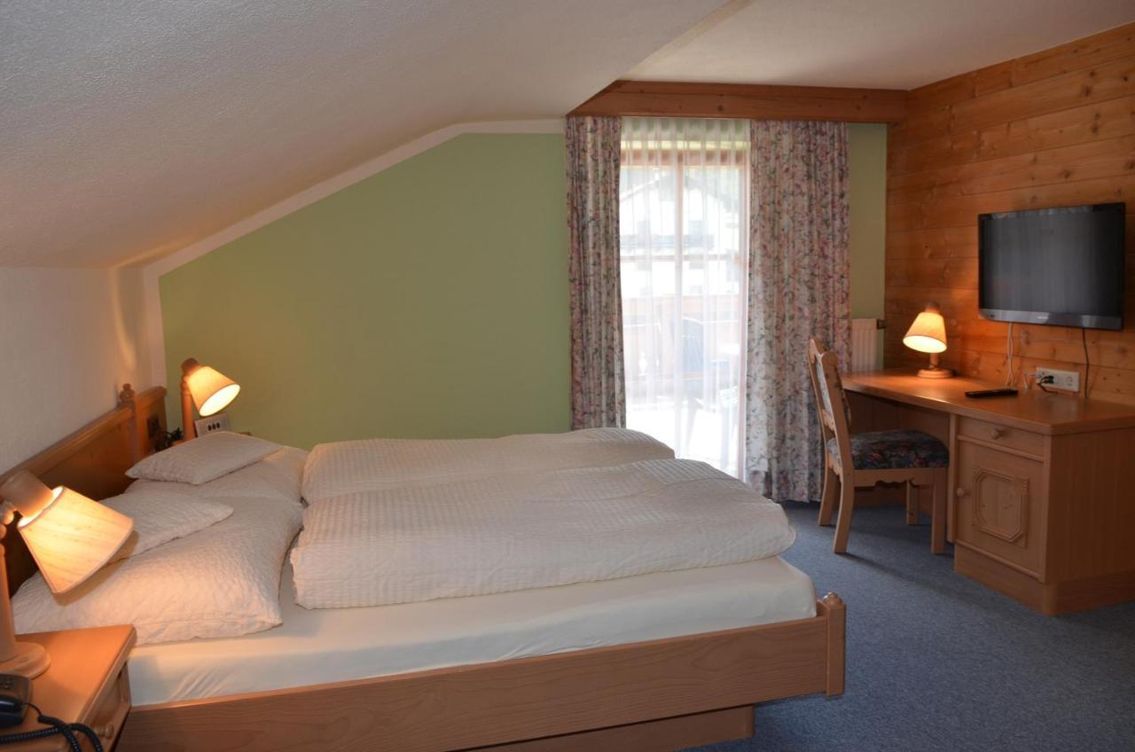 Adlerhof Apartment Лойташ Стая снимка